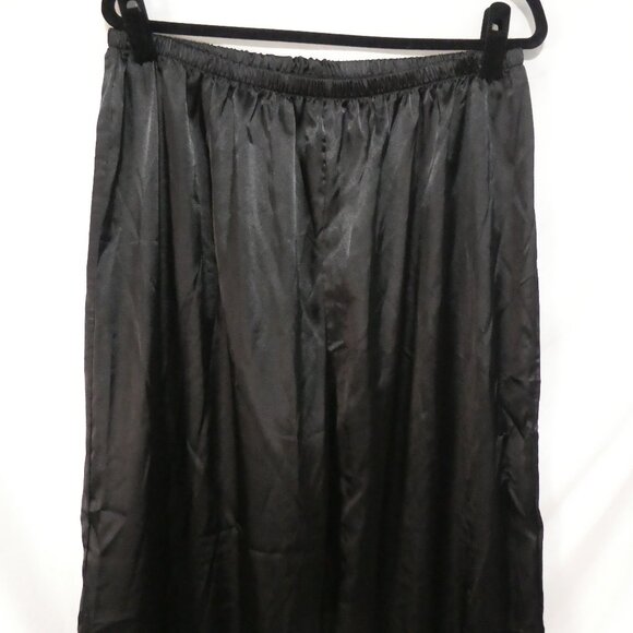 Unbranded | 2XL | Black Satin Texture Slip-On Loungewear Pants | Elastic Waist - Picture 6 of 16